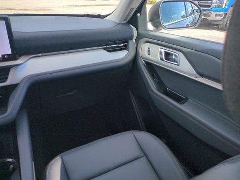 New 2026 Ford Explorer Active w/ Active Comfort Package image 17