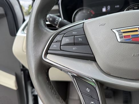 Used 2020 Cadillac XT5 Premium Luxury w/ LPO, Floor Liner Package FWD image 29
