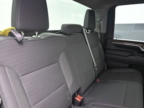 Used 2025 Chevrolet Silverado 2500 LT w/ Convenience Package image 32