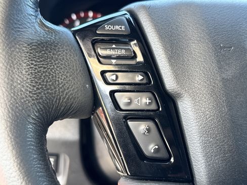 Used 2022 Nissan Frontier PRO-4X AWD/4WD image 19