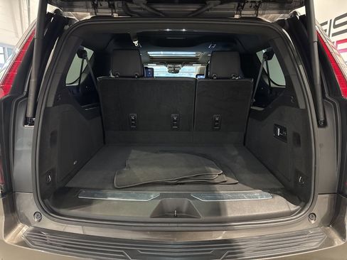 Used 2021 Cadillac Escalade ESV Premium Luxury image 40