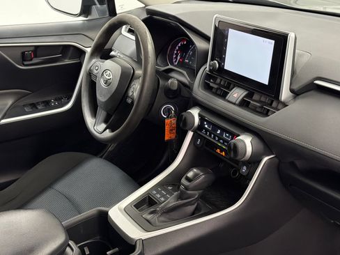 Used 2023 Toyota RAV4 LE AWD/4WD image 8