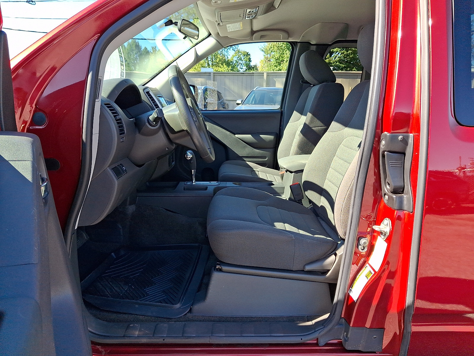 Used 2017 Nissan Frontier S RWD image 15