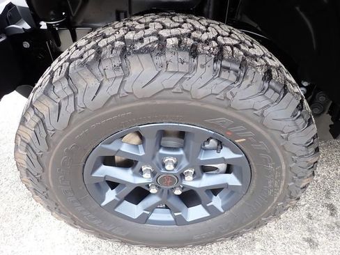 New 2026 Jeep Wrangler Unlimited Sport w/ Dual Top Group AWD/4WD image 12