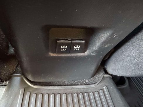 Used 2021 Toyota RAV4 Limited w/ Limited Grade Weather Package AWD/4WD image 24