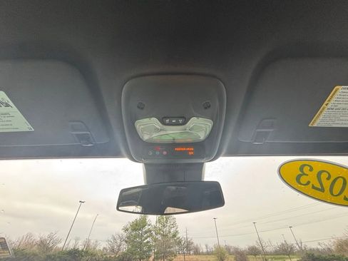 Used 2023 Chevrolet Colorado W/T w/ Technology Package image 33