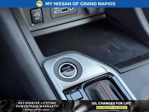 New 2025 Nissan Sentra SR w/ Midnight Edition image 22