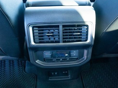 New 2026 Volkswagen Atlas SE image 33