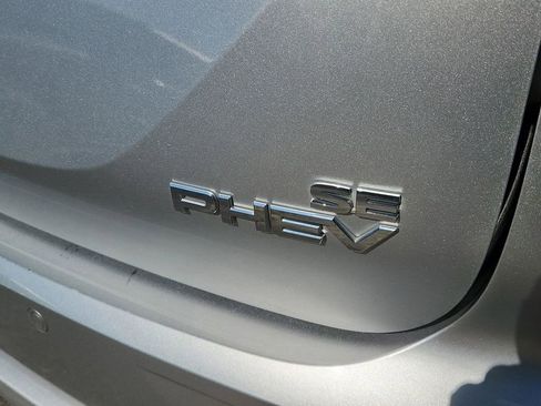 Used 2023 Mitsubishi Outlander SE image 15