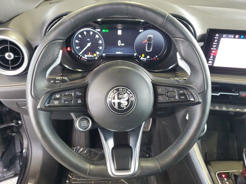 Used 2025 Alfa Romeo Tonale w/ Premium Package AWD/4WD image 23