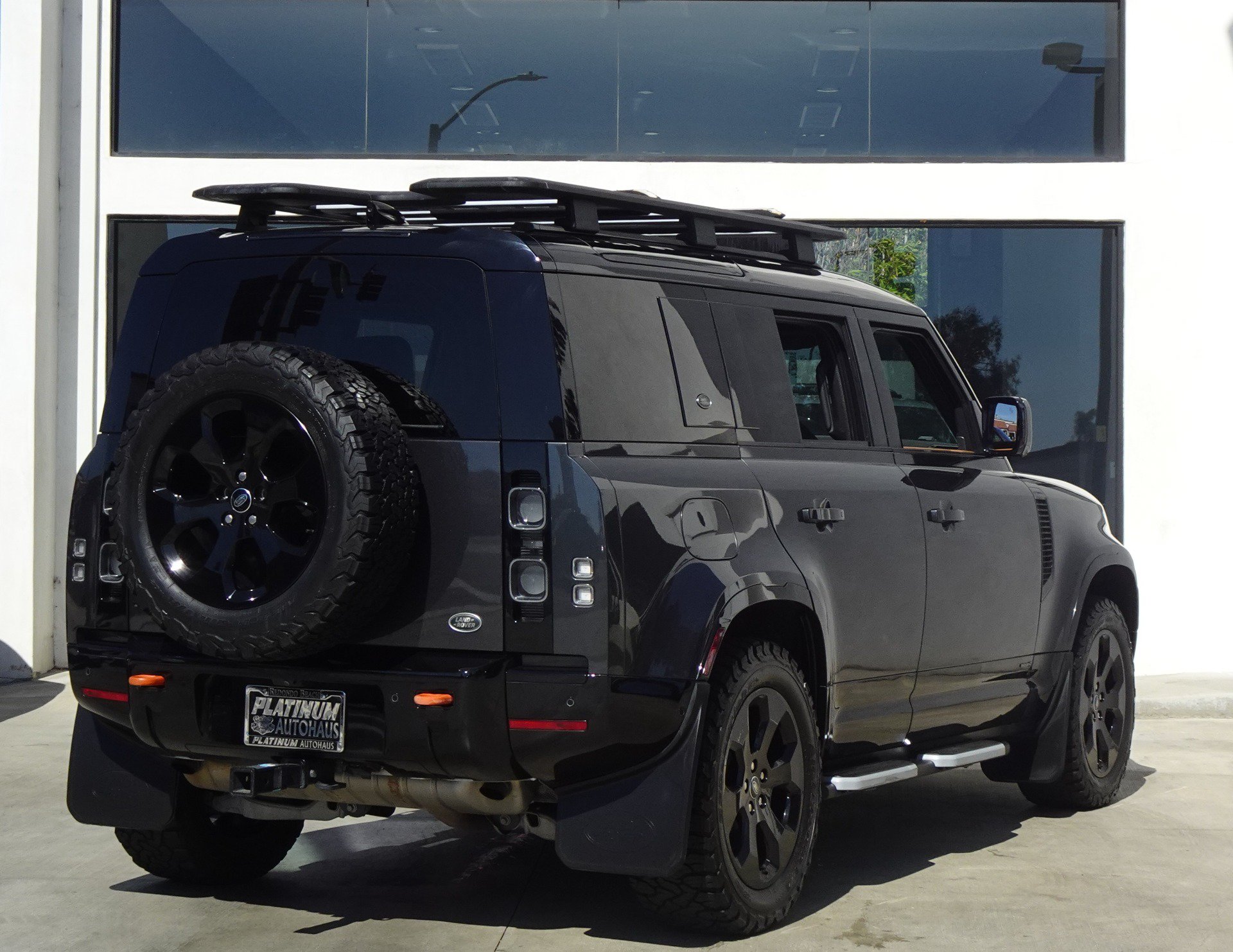 Used 2022 Land Rover Defender 110 X AWD/4WD image 7