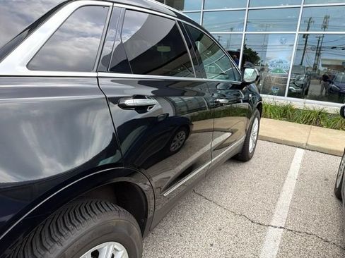 Used 2018 Cadillac XT5 AWD image 12