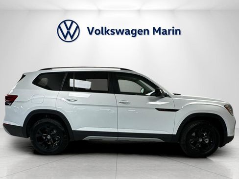 New 2025 Volkswagen Atlas Peak Edition SE image 6
