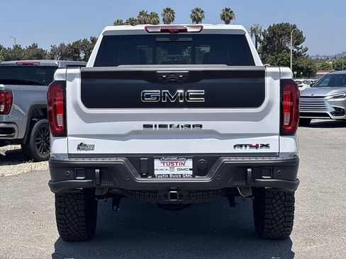 New 2026 GMC Sierra 1500 AT4X w/ AT4X AEV Edition AWD/4WD image 4
