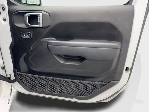 Used 2022 Jeep Wrangler Unlimited Sport image 45