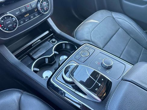 Used 2017 Mercedes-Benz GLS 550 4MATIC image 31