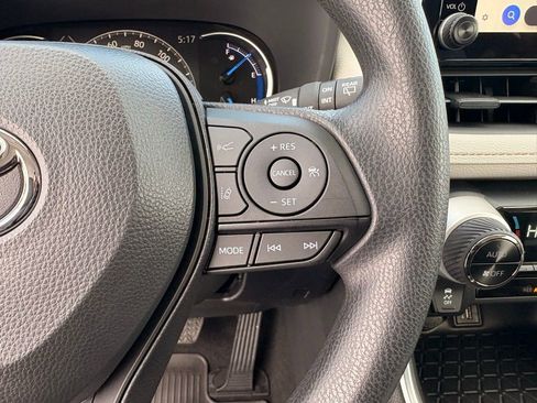 Used 2025 Toyota RAV4 XLE image 23