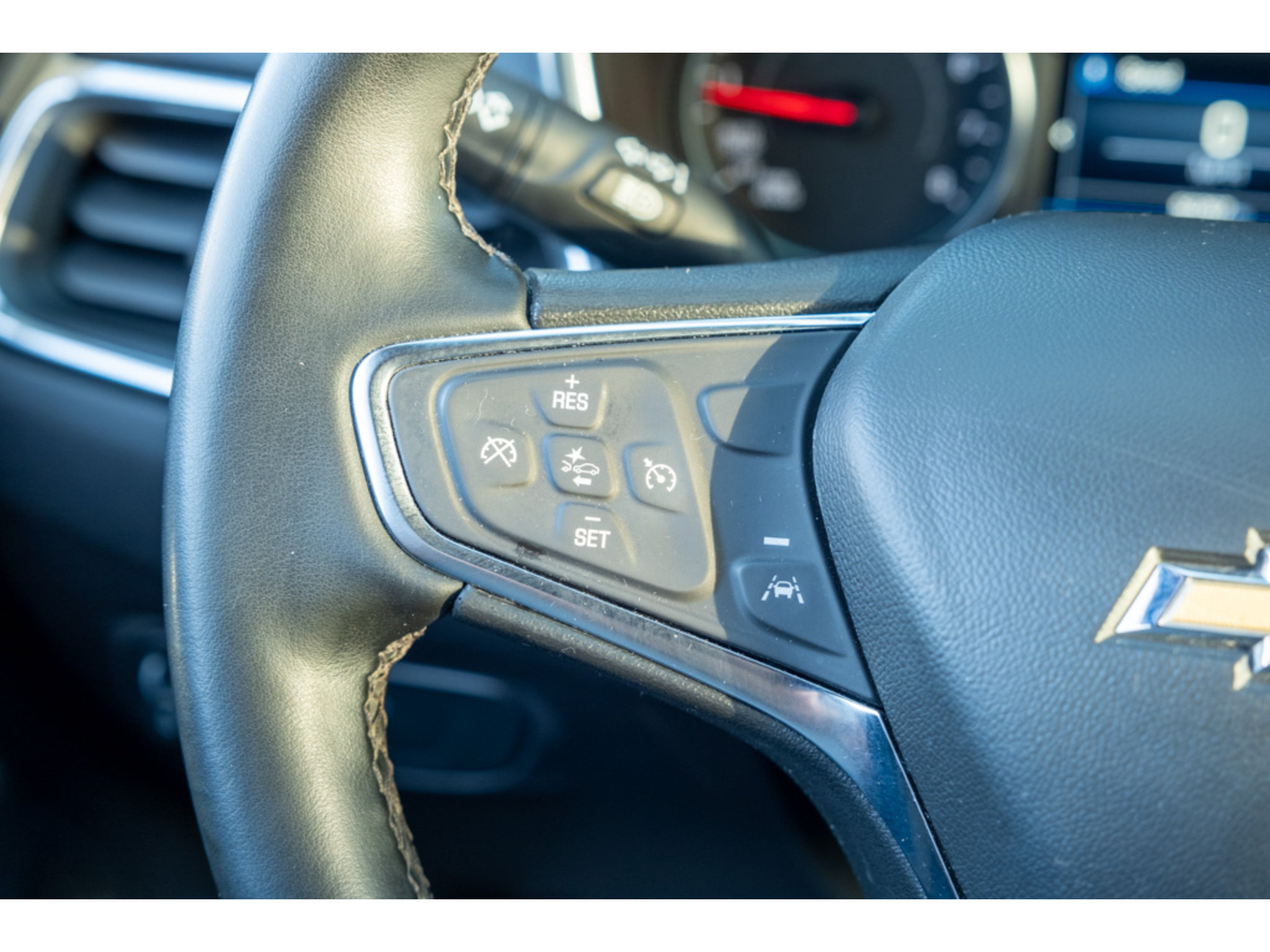 Used 2024 Chevrolet Equinox LT FWD image 18