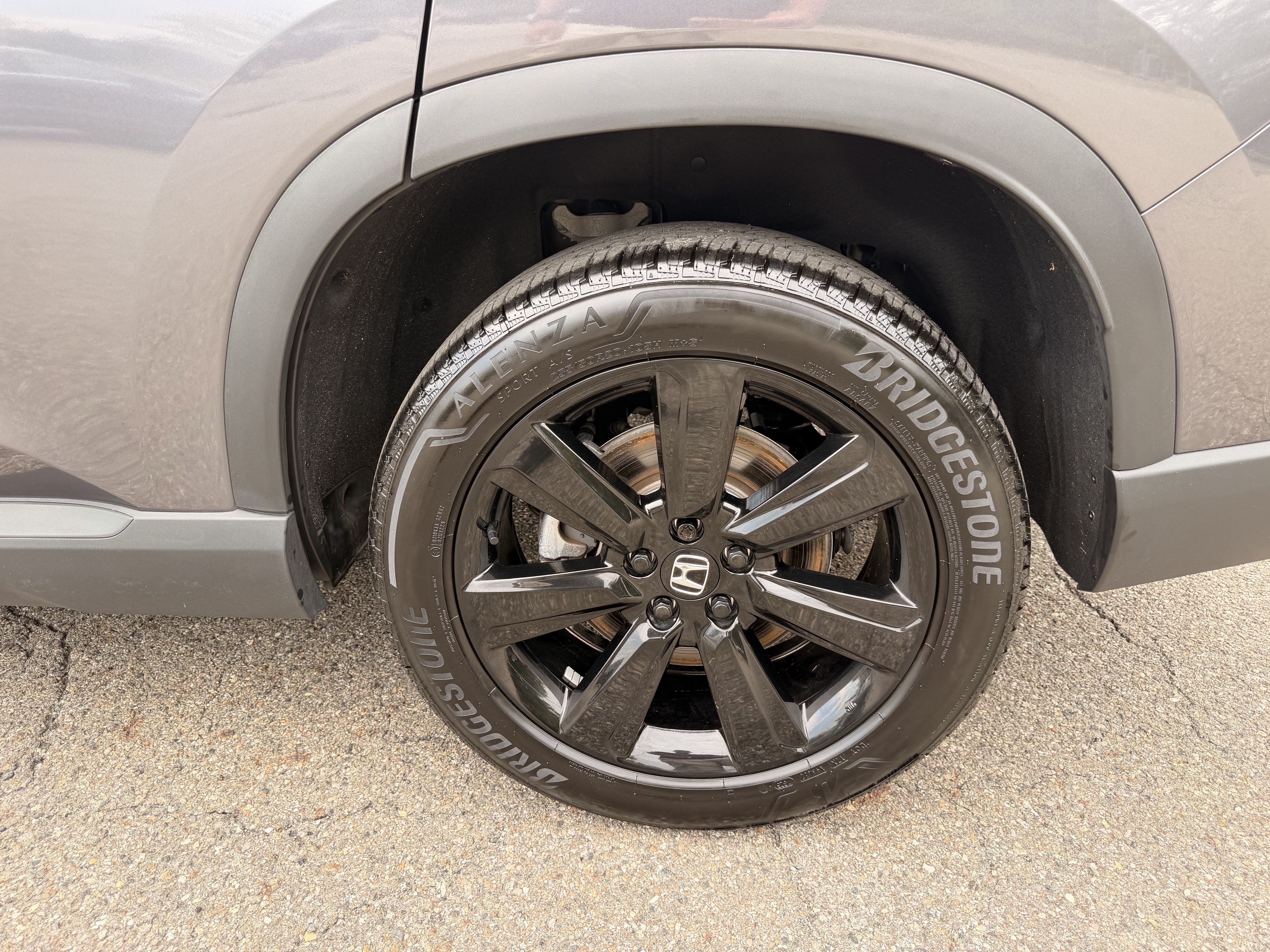Used 2025 Honda Pilot Black Edition image 9