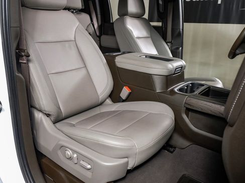 Used 2022 Chevrolet Silverado 3500 LTZ w/ LTZ Convenience Package image 30