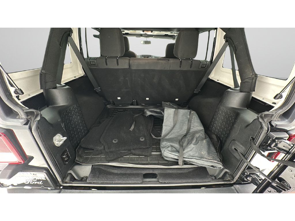 Used 2018 Jeep Wrangler Unlimited Sport S AWD/4WD image 20
