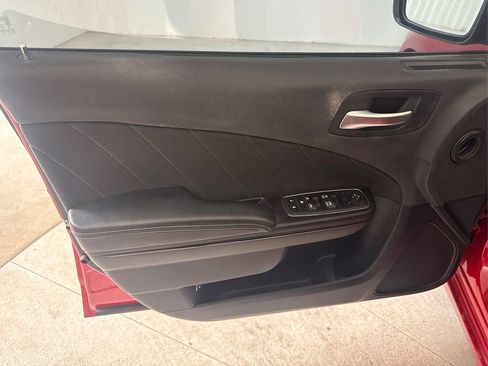 Used 2016 Dodge Charger SXT RWD image 31