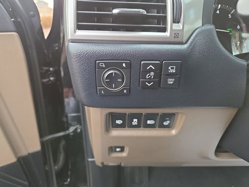 Used 2022 Lexus GX 460 Luxury image 35