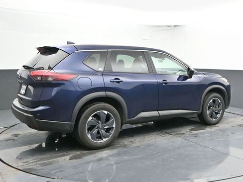 Used 2025 Nissan Rogue SV image 11