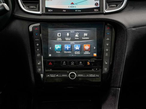 Used 2019 INFINITI QX50 Essential w/ Sensory Package image 10