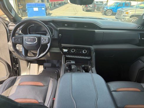 Certified 2023 GMC Sierra 1500 AT4 w/ AT4 Premium Package image 8