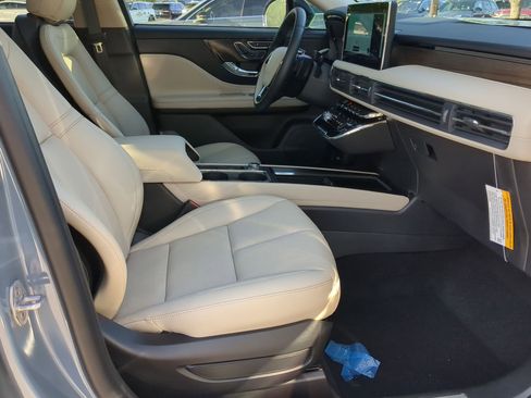 New 2026 Lincoln Corsair Reserve FWD image 24