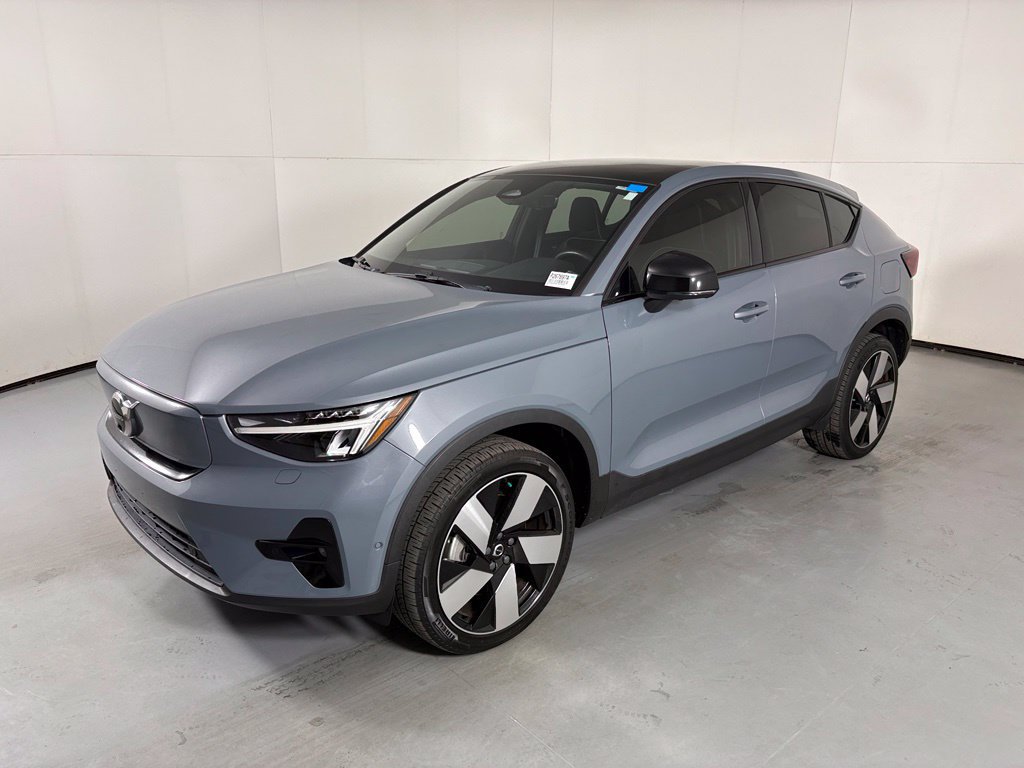 Used 2023 Volvo C40 P8 Recharge Ultimate w/ Protection Package Premier AWD/4WD image 4