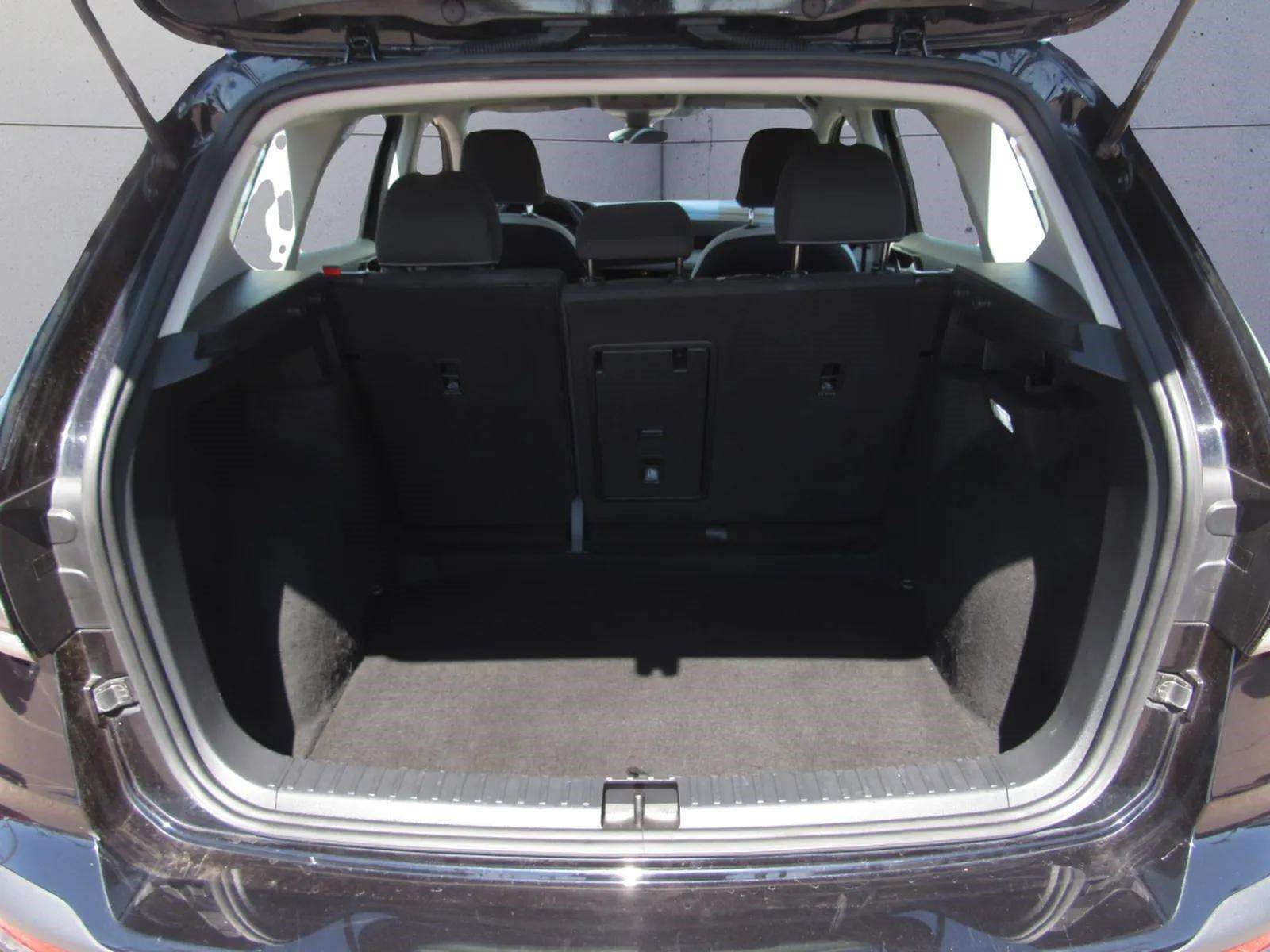 Used 2025 Volkswagen Taos S FWD image 12