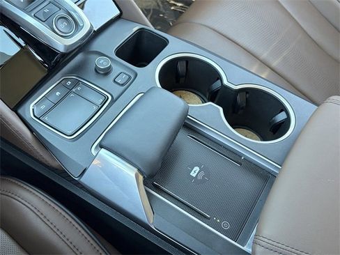 Used 2024 Acura MDX SH-AWD w/ Advance Package image 18