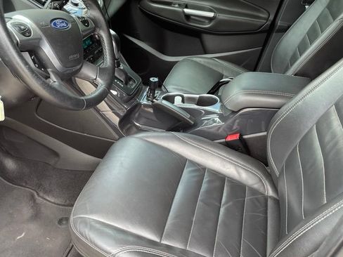 Used 2015 Ford Escape Titanium FWD image 5