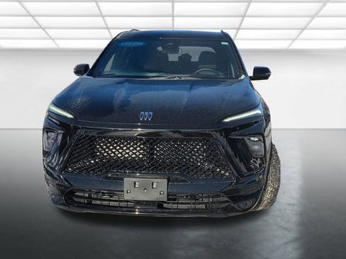 Used 2025 Buick Enclave Sport Touring image 2