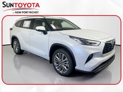 New 2026 Toyota Highlander Platinum