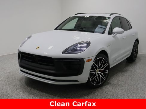 Used 2024 Porsche Macan GTS image 2