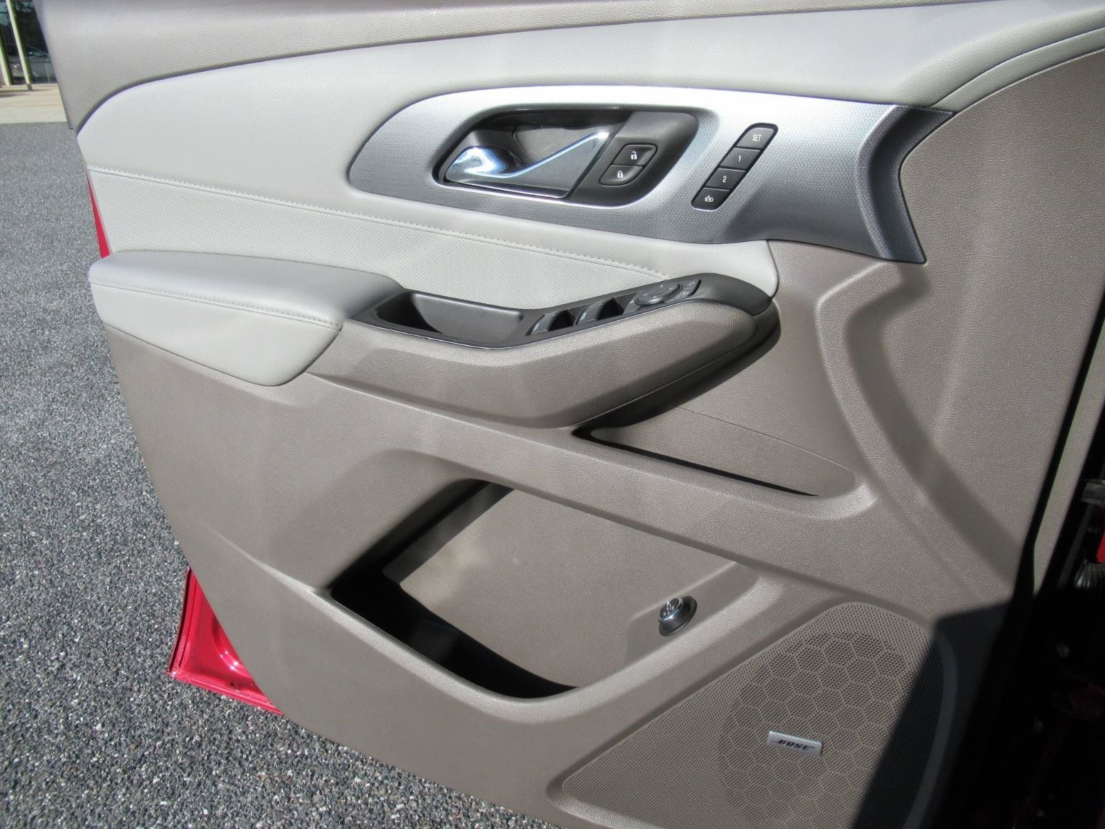 Used 2019 Chevrolet Traverse Premier w/ Driver Confidence II Package FWD image 19