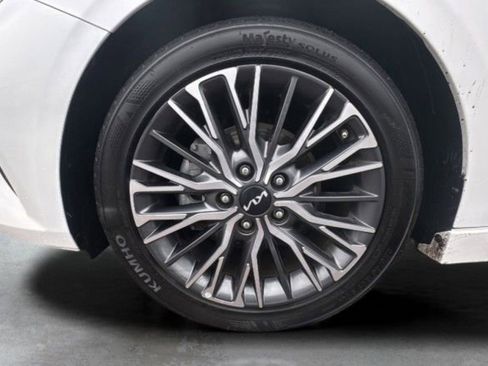 Used 2022 Kia Forte GT-Line FWD image 4