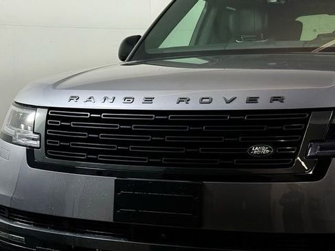 Used 2024 Land Rover Range Rover Autobiography image 12