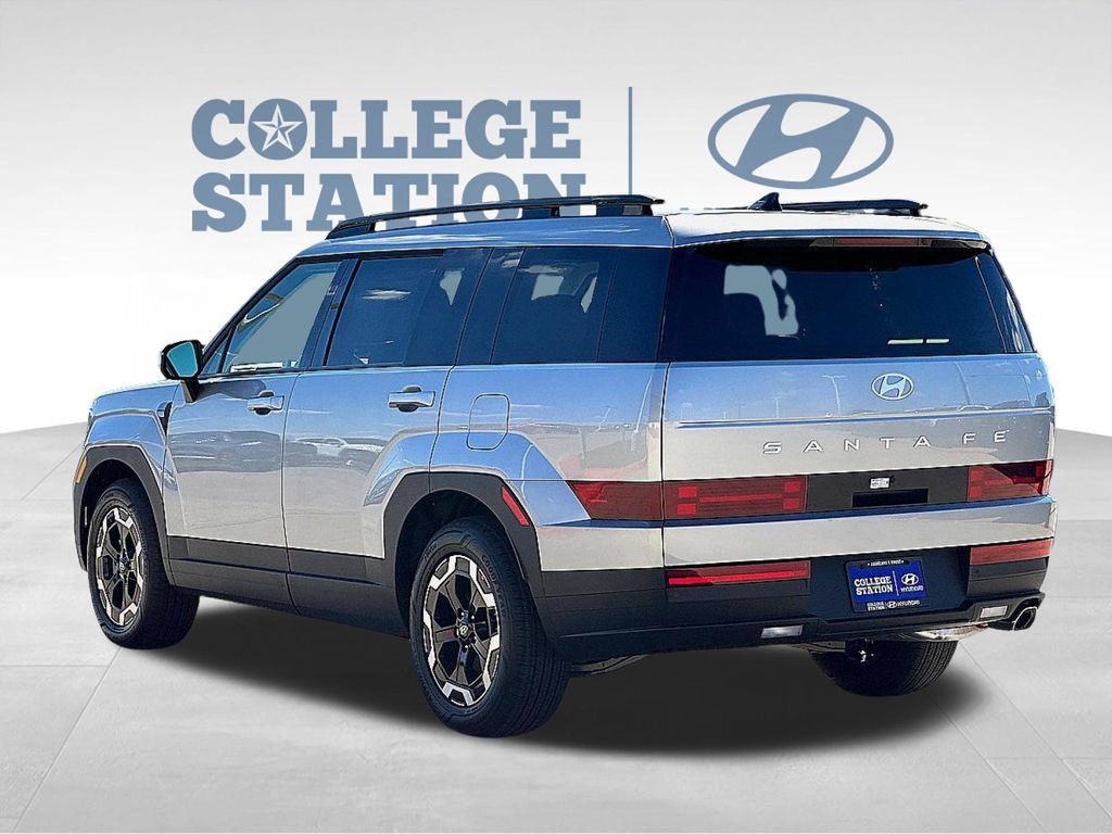 Used 2025 Hyundai Santa Fe SEL FWD image 6