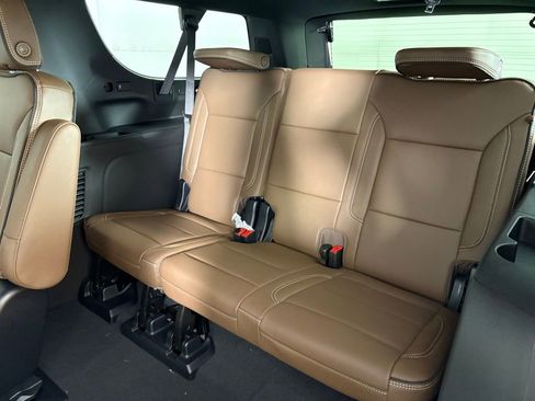 New 2026 Chevrolet Suburban High Country w/ Sun And Tow Package AWD/4WD image 48