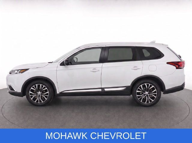 Used 2018 Mitsubishi Outlander ES AWD/4WD image 7