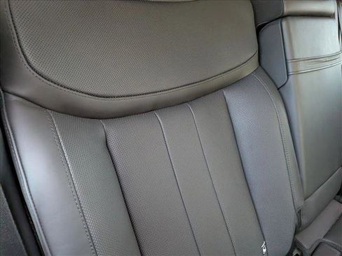 Used 2022 Land Rover Range Rover SE image 17