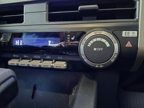 New 2025 Toyota Tacoma SR5 image 34