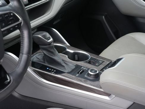 Used 2020 Toyota Highlander Platinum AWD/4WD image 10