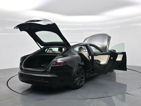 Used 2021 Tesla Model S Plaid image 38