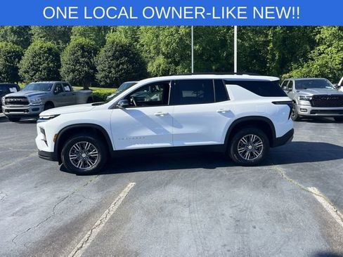 Used 2026 Chevrolet Traverse LT w/ Driver Confidence Package FWD image 8