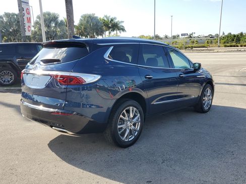 Used 2022 Buick Enclave Essence w/ Experience Buick Package image 5